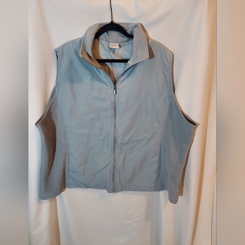 Columbia Women's Light Sage Green Fleece Sleeveless Vest